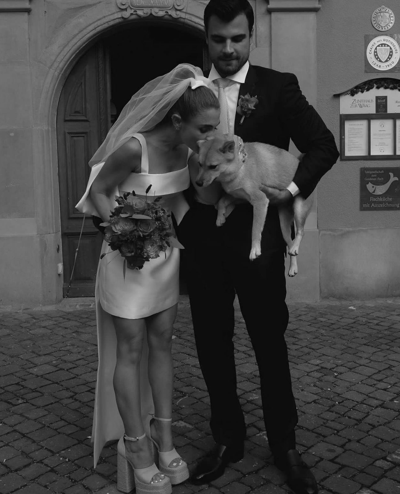 satin-bow-informal-wedding-dress-mini-style-3
