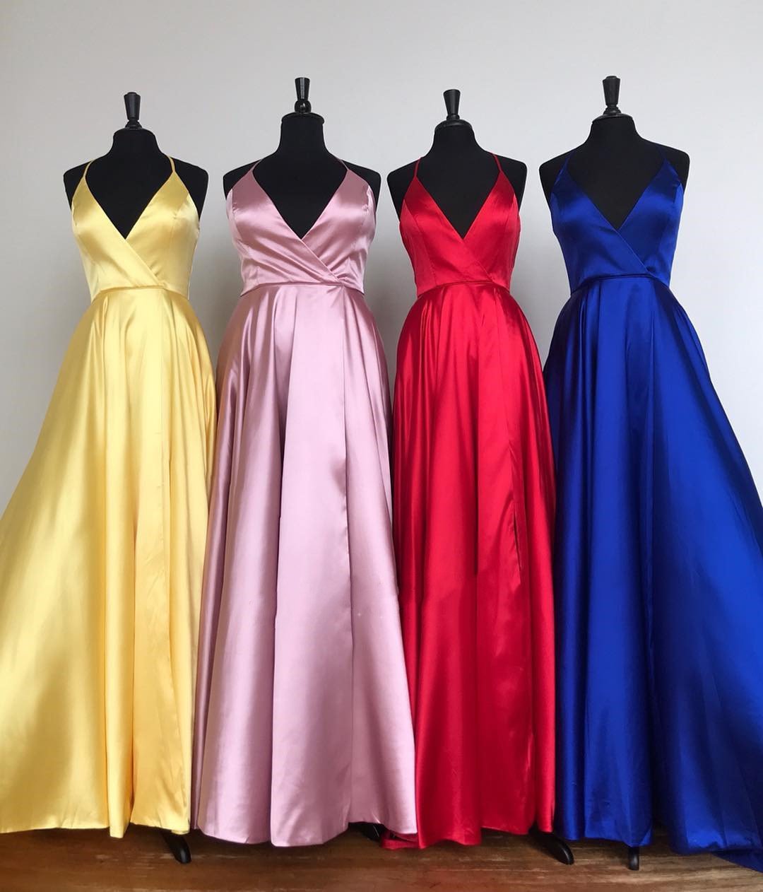 prom-dresses-with-high-thigh-slit
