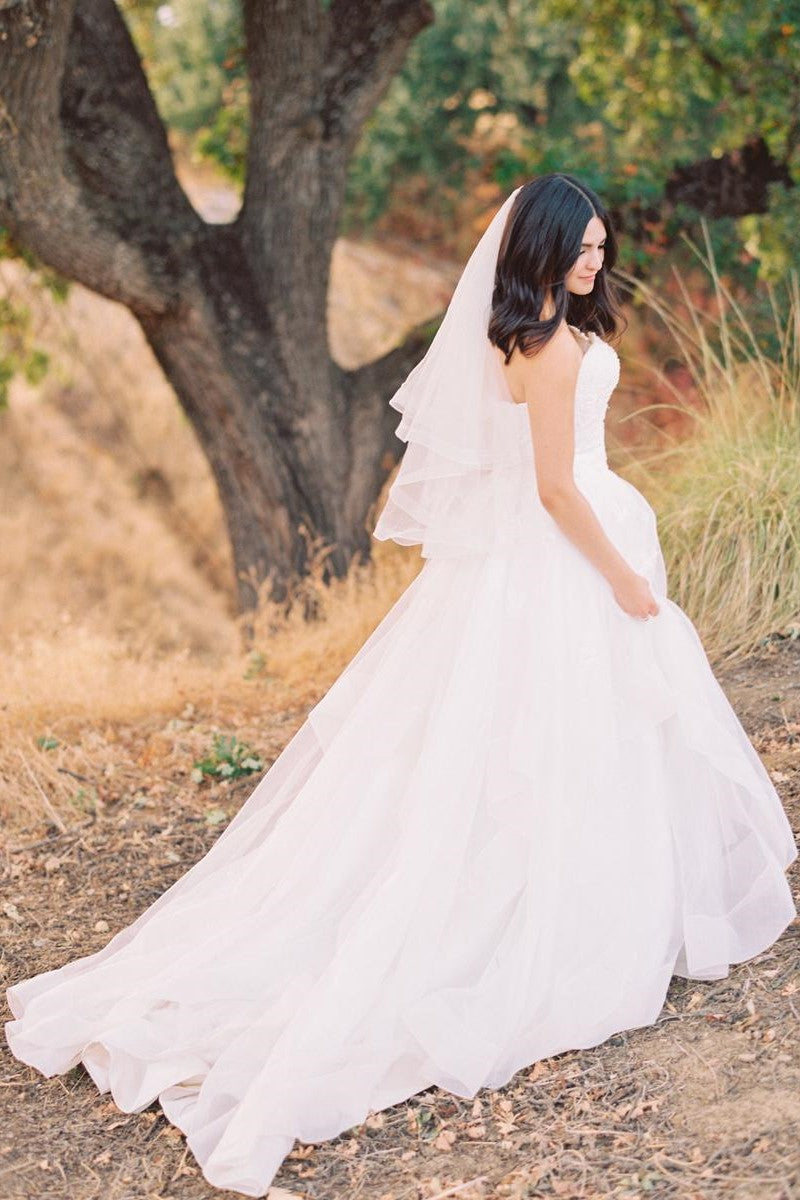 tulle-train-backless-wedding-dresses-with-lace-corset-1