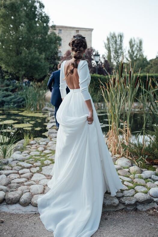 2021-simple-outdoor-bridal-dress-with-3-4-sleeves-3