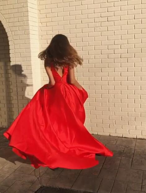 V-neckline Dark Green Prom Dresses with Satin Skirt