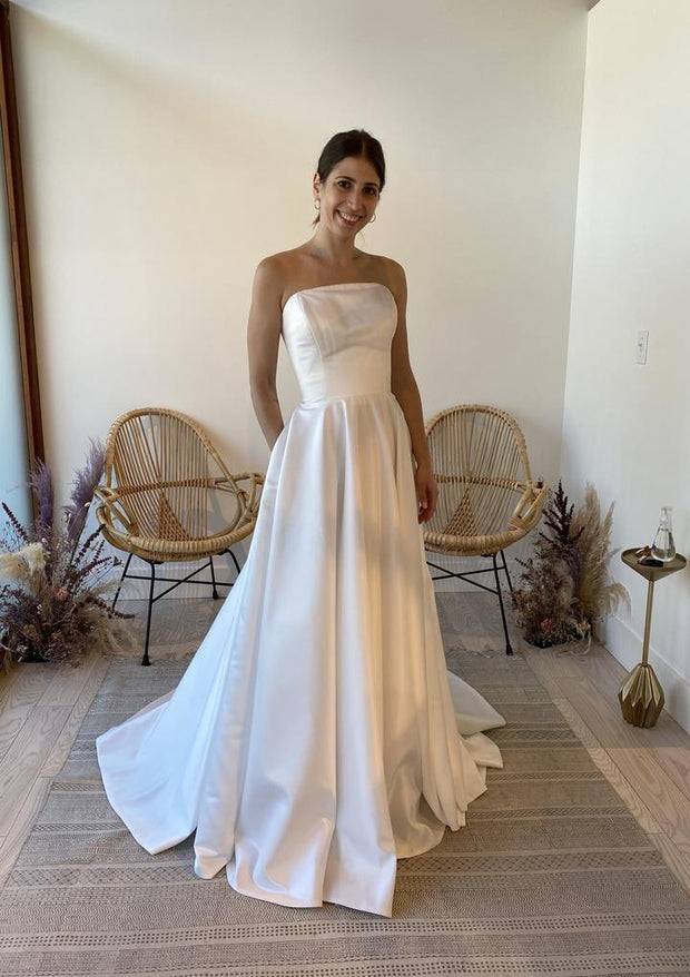 a-line-strapless-satin-wedding-dress-with-pockets-2