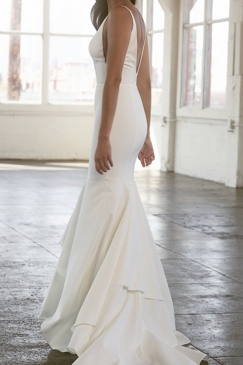 backless-fit-flare-bridal-dresses-with-v-neckline-1