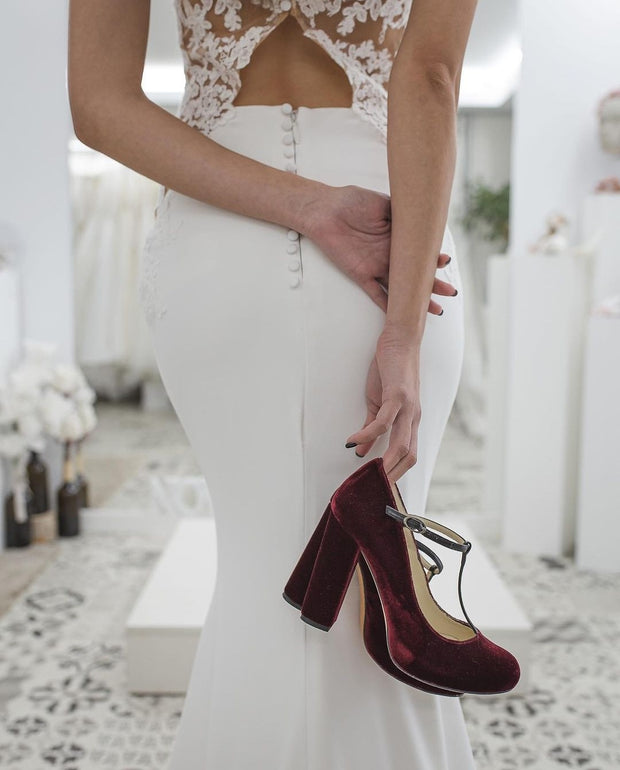 bateau-mermaid-wedding-dresses-with-lace-x-back-2