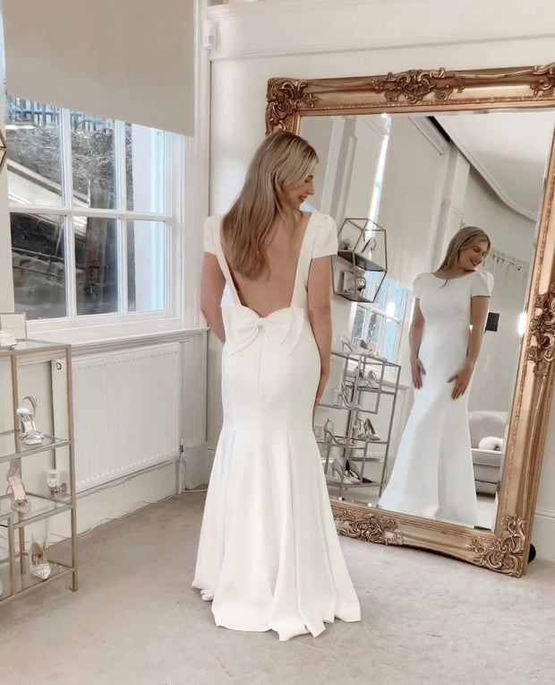 bateau-short-sleeves-bridal-dresses-with-detachable-train-1