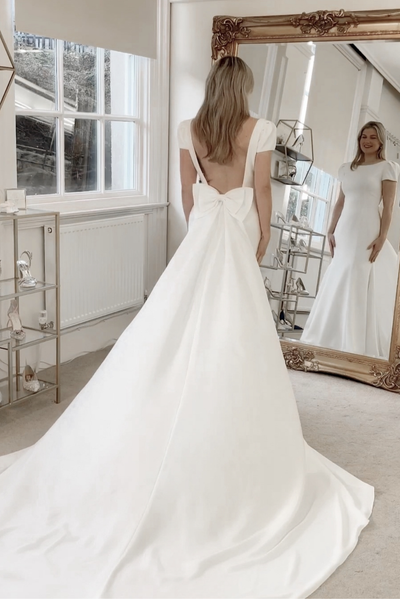 bateau-short-sleeves-bridal-dresses-with-detachable-train