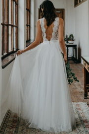 bohemian-lace-summer-wedding-dress-for-bride-tulle-skirt-1