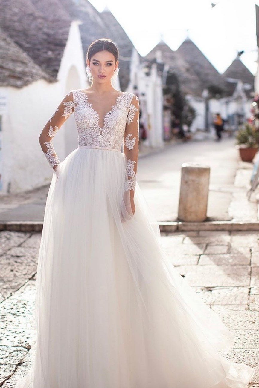 boho-lace-long-sleeves-bride-dresses-tulle-skirt