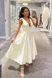 bride-short-casual-wedding-dress-with-satin-skirt-2