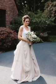 casual-backyard-wedding-dresses-with-irregular-skirt
