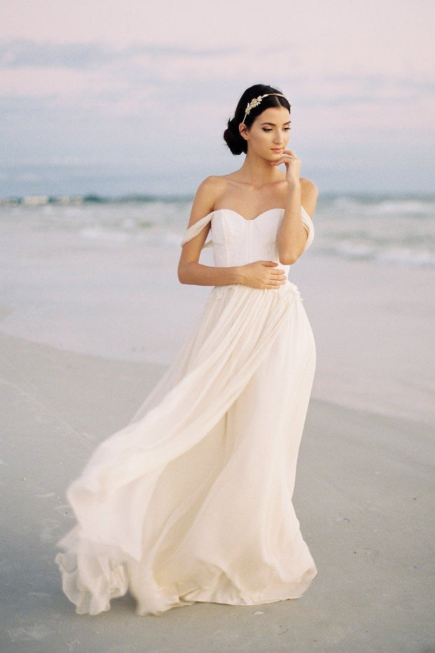 chiffon-beach-wedding-dress-with-lace-bodice