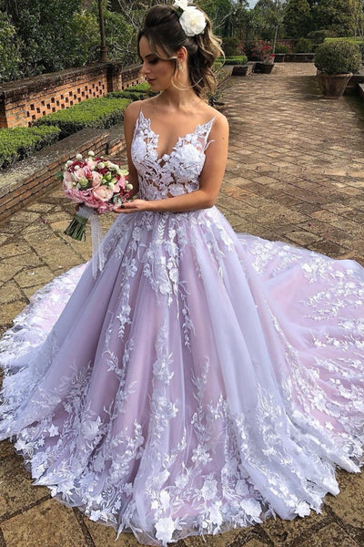 color-block-floral-wedding-gown-with-royal-train