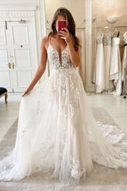deep-neckline-lace-floral-bridal-dress-with-tulle-skirt