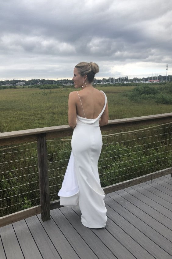 elegant-spandex-white-wedding-gown-with-cowl-neckline-1