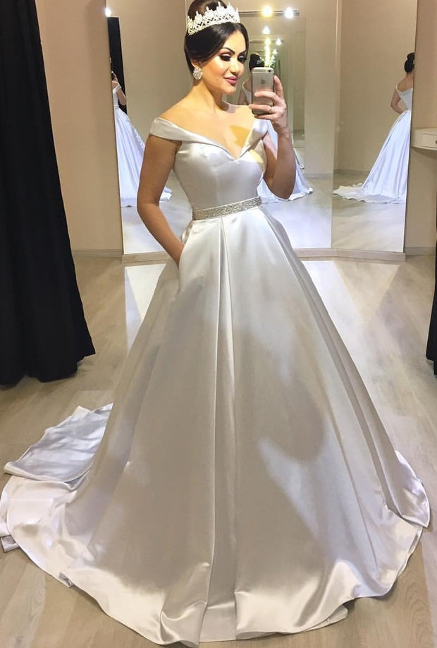 Fold Neckline Satin 2020 Bride Dress with Pockets