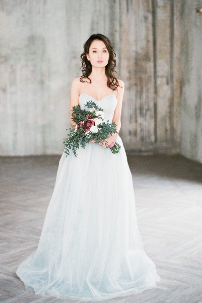 gray-blue-chantilly-lace-wedding-dresses-tulle-skirt-1