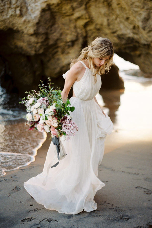 halter-strap-casual-wedding-dress-for-beach-1