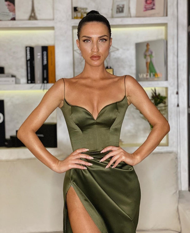 high-leg-slit-prom-dresses-with-sweetheart-neckline
