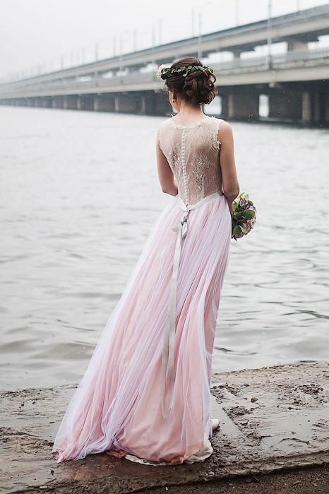 ivory-lace-beach-wedding-dress-with-pink-tulle-skirt