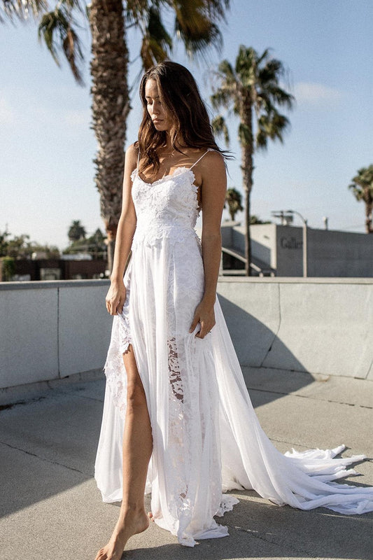lace-and-chiffon-beach-wedding-dress-2020