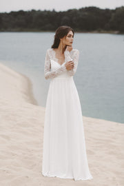 lace-long-sleeves-summer-wedding-gown-with-v-neckline