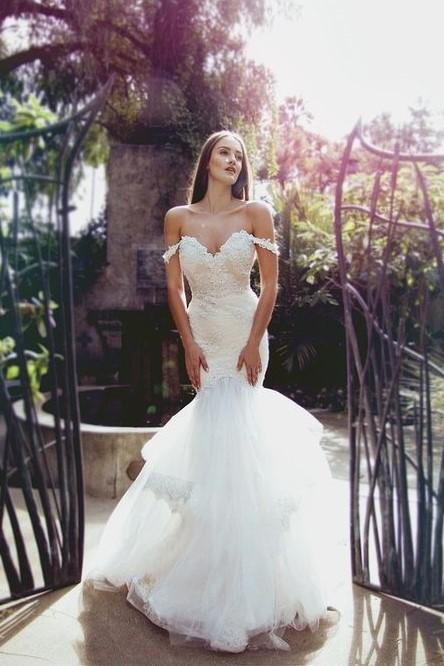 lace-off-the-shoulder-mermaid-wedding-dress-with-layered-tulle-skirt