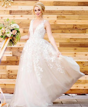 lace-pearls-sleeveless-floral-wedding-dresses-with-v-neckline-2