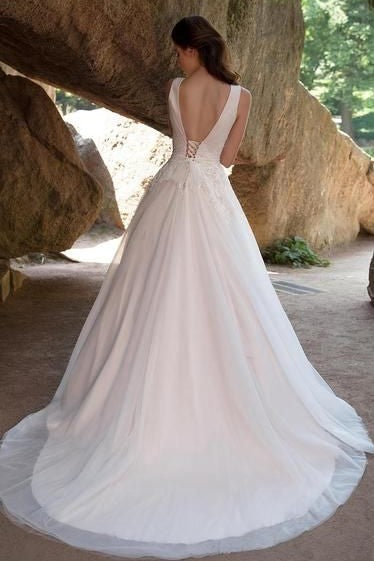 modern-a-line-tulle-bridal-dresses-2020-1