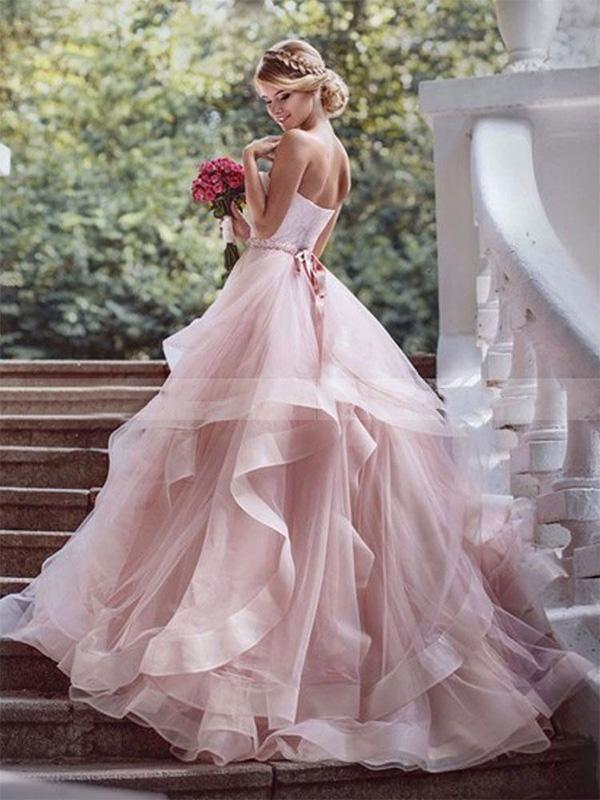 modern-princess-sweetheart-wedding-gown-with-layered-skirt-1