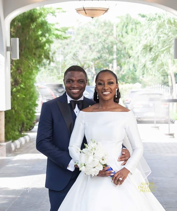 off-the-shoulder-sleeves-satin-white-bridal-dress-for-nigeria-3