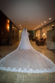 one-layer-long-wedding-veil-with-lace-edge-1