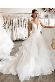 pleated-v-neck-princess-bridal-dress-with-layers-organza-skirt