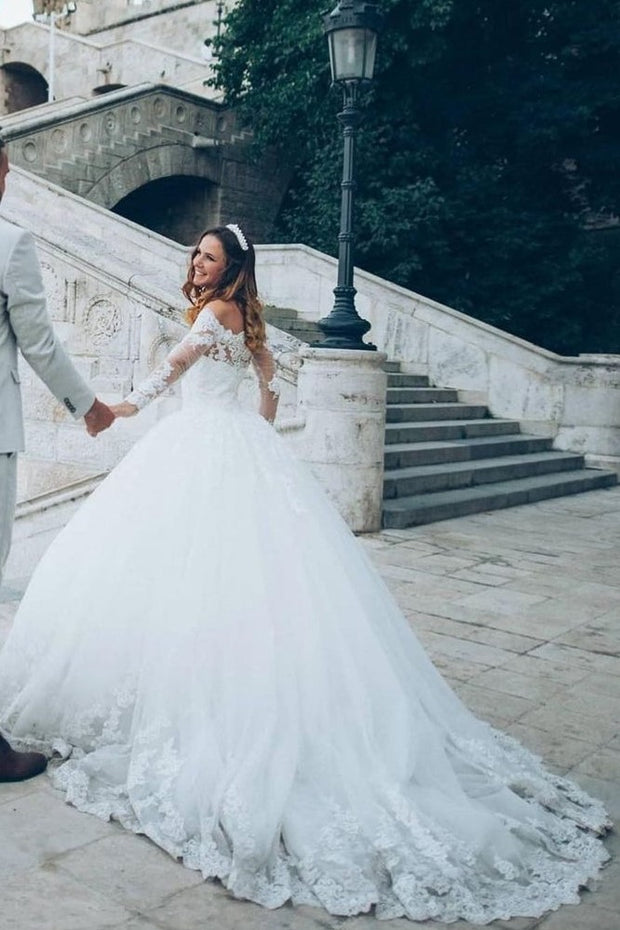 romantic-tulle-bride-dresses-with-lace-off-the-shoulder-1
