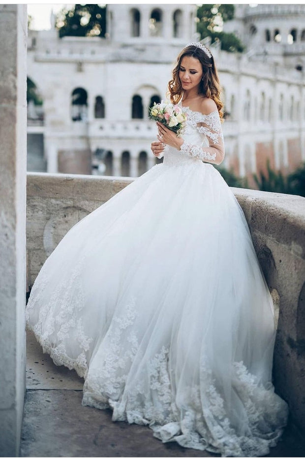 romantic-tulle-bride-dresses-with-lace-off-the-shoulder