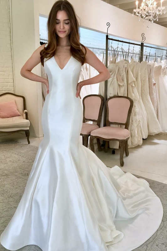 simple-mermaid-satin-wedding-gown-with-v-neckline