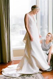 Simple Satin Garden Bridal Dresses with Ruffles Train