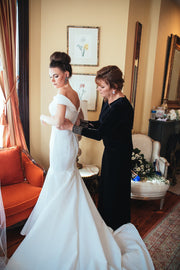 simple-satin-trumpet-wedding-gown-with-off-the-shoulder-1