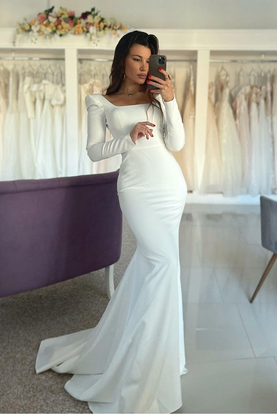 sleek-long-sleeved-wedding-dress-with-square-neck