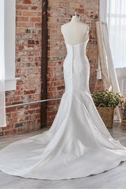 sleek-satin-bridal-dress-with-sweetheart-neckline-1