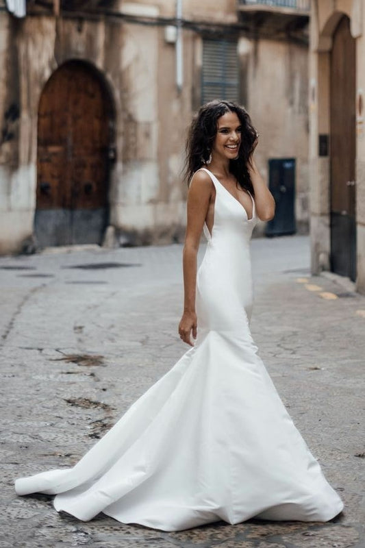 Sleek Satin Mermaid Wedding Dresses with V-neckline