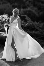 sleeveless-satin-simple-bridal-gowns-with-inner-skirt