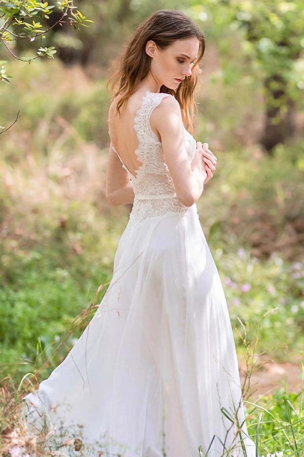 soft-romantic-boho-wedding-gown-with-lace-bodice-1
