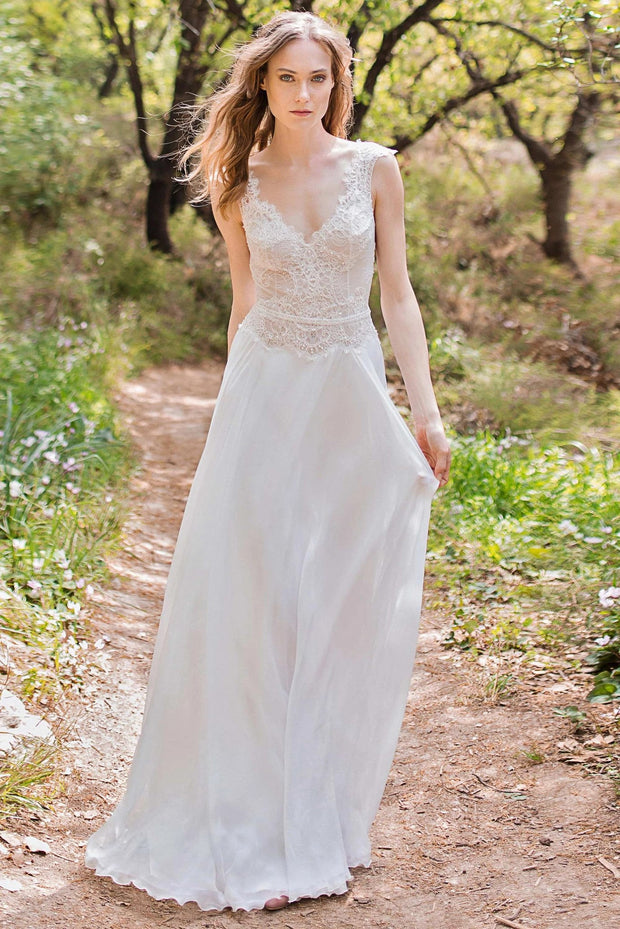 soft-romantic-boho-wedding-gown-with-lace-bodice