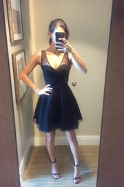 v-neck-black-tulle-homecoming-dresses-with-dots-patterns-2
