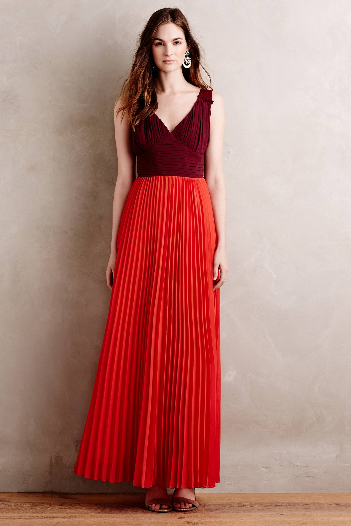 v-neck-two-tone-evening-gown-with-pleated-chiffon-skirt