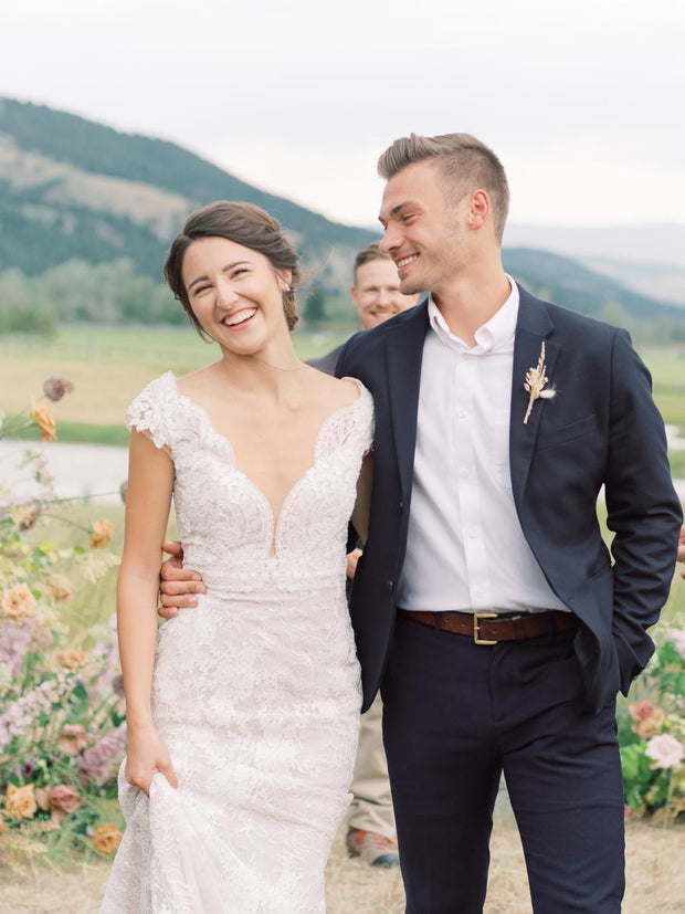 v-neckline-cap-sleeve-lace-mermaid-bridal-dress-with-removeable-skirt-2