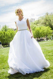 v-neckline-white-organza-wedding-dress-with-rhinestones-belt-1