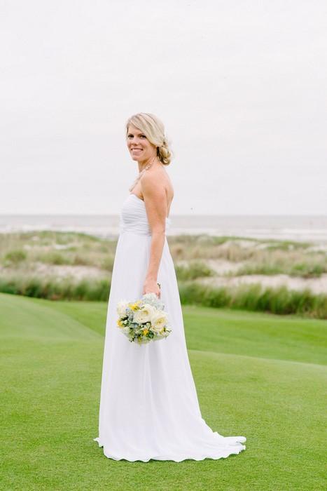 white-chiffon-long-wedding-dress-for-golf-course