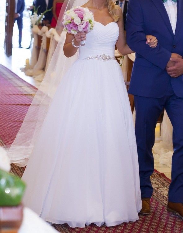 white-chiffon-wedding-dresses-with-pleated-bodice-2