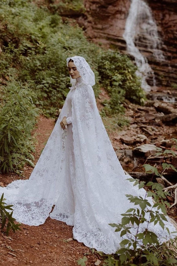 Women Muslim Wedding Gown with High Neckline